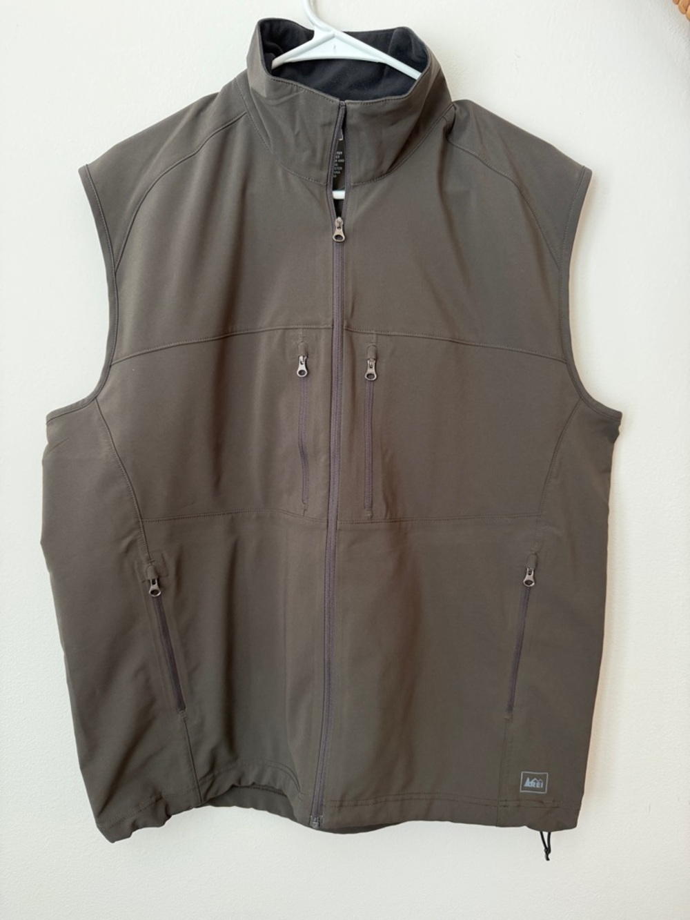 REI Men's Black Softshell Vest with Multiple Zip Pockets